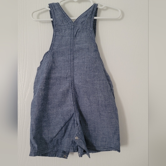 Calvin Klein 24 Months Shortalls Overall Shorts Light Blue Denim Baby Boy Unisex - Picture 2 of 12